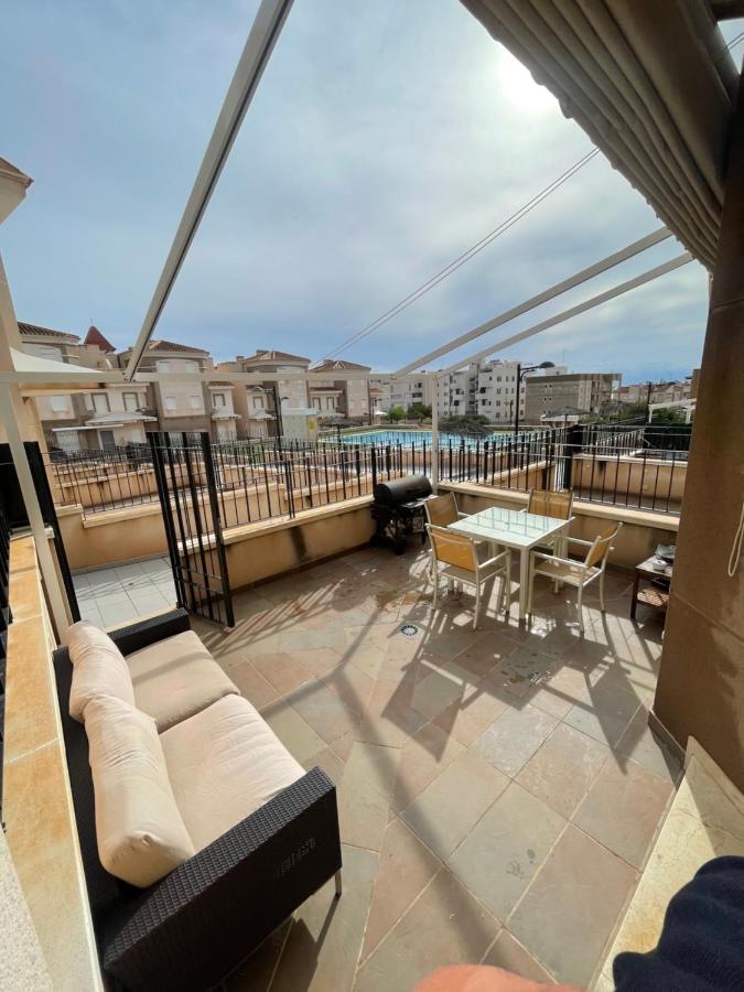 Adosado Obra Nueva Residencial De Lujo Villa ซานตาโปลา ภายนอก รูปภาพ
